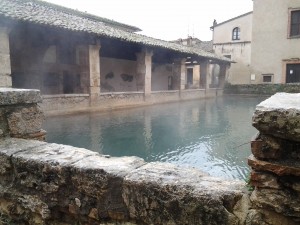 Terme di Bagno Vignoni vasca