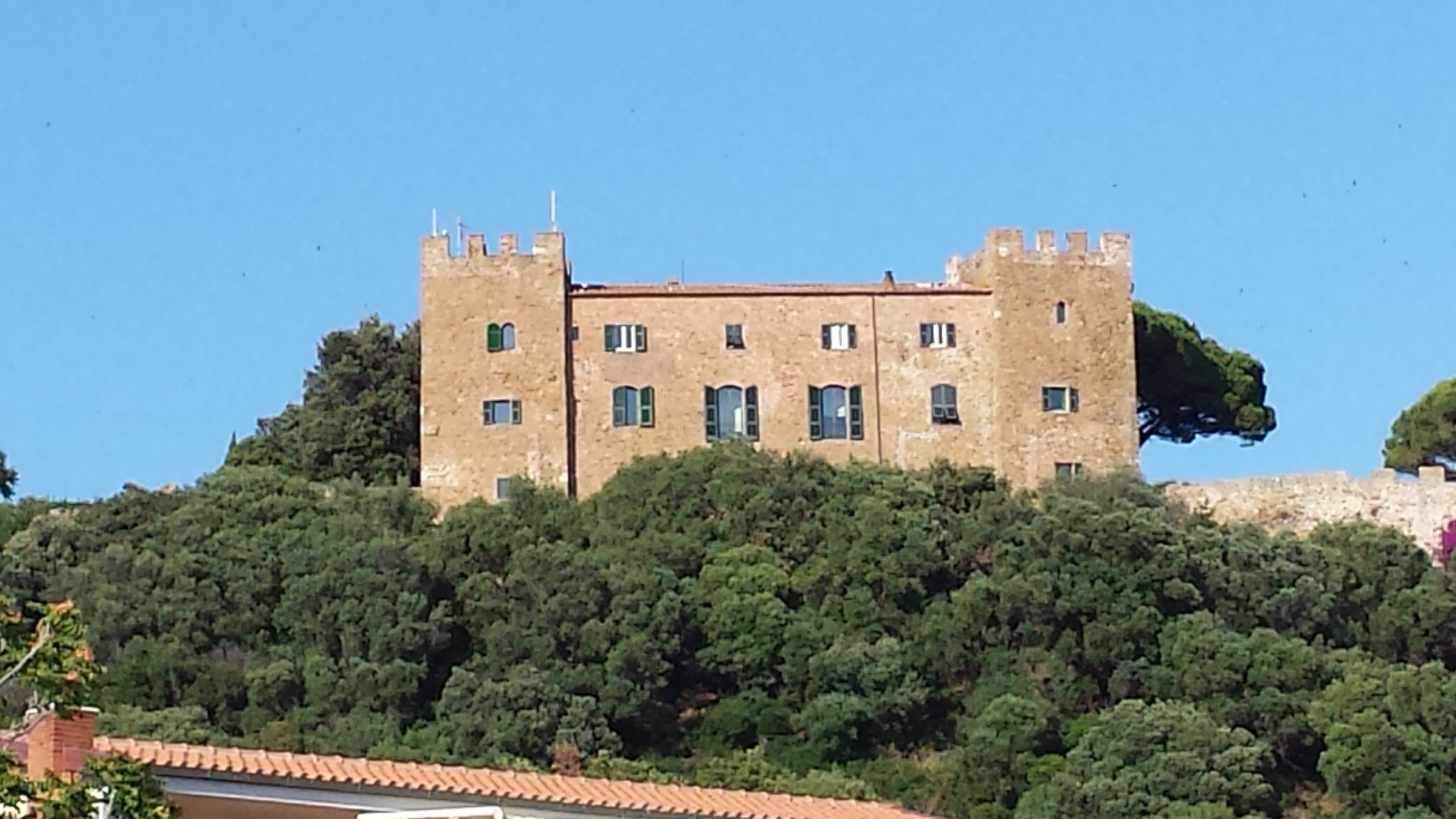 Scopri di più sull'articolo autonoleggio con conducente a Firenze per trasferimenti a Castiglione della Pescaia