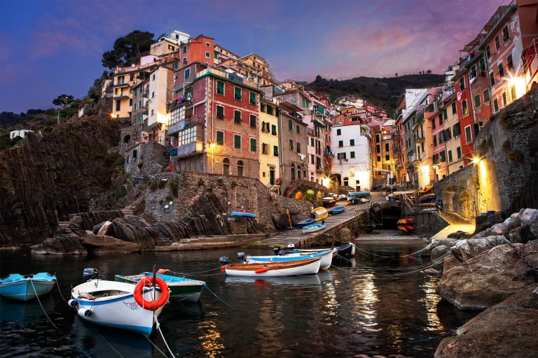Scopri di più sull'articolo Visita la Via dell’Amore e le Cinque Terre con servizio di noleggio conducente (N.C.C)